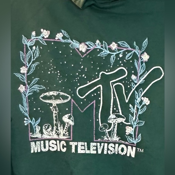 MTV darker green long sleeve pullover hoodie women’s medium - Picture 3 of 5